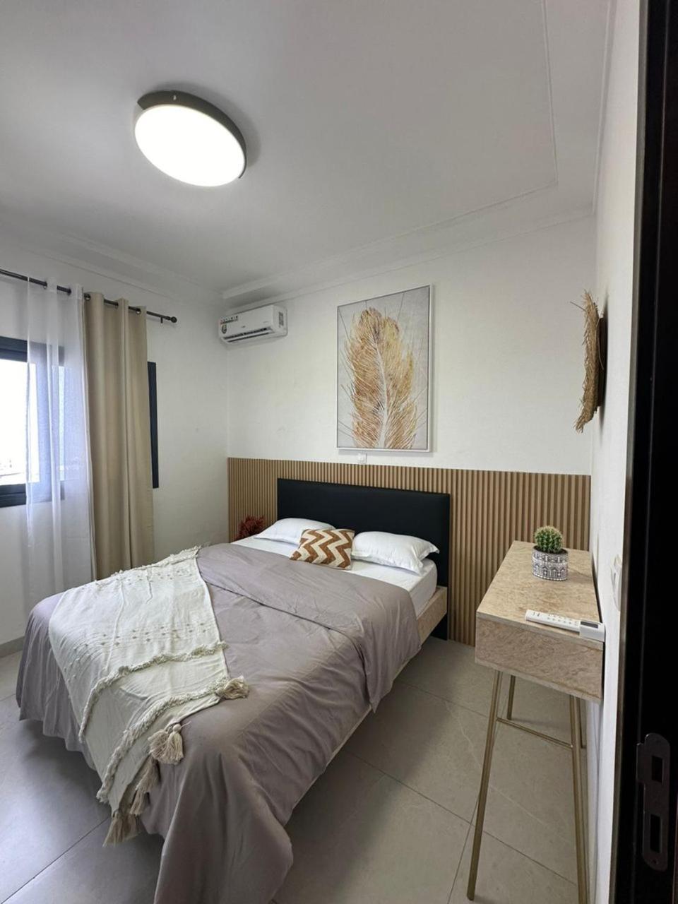 Luxueux Appartements - 2 Pieces Ou 4 Pieces - Quartiers Prises D'Almadies Et Ngor" Dakar Exteriör bild