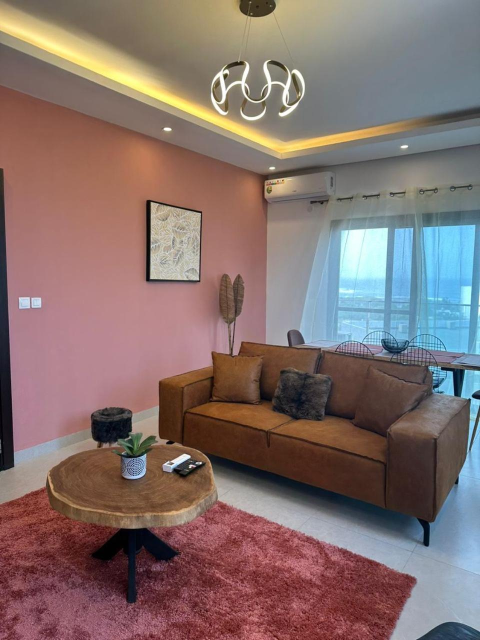 Luxueux Appartements - 2 Pieces Ou 4 Pieces - Quartiers Prises D'Almadies Et Ngor" Dakar Exteriör bild